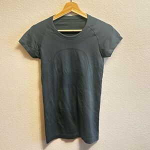lululemon Swiftly Tech Short-Sleeve Shirt 2.0
Hip Length